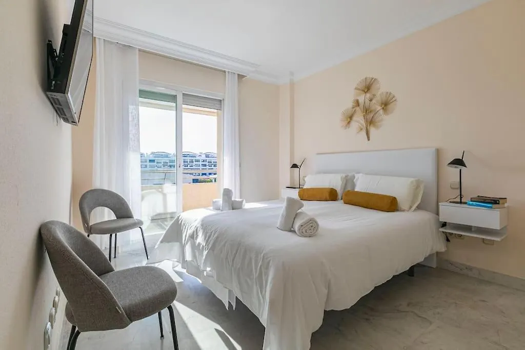 Luminous Apartment In Puerto Banus, Marbella